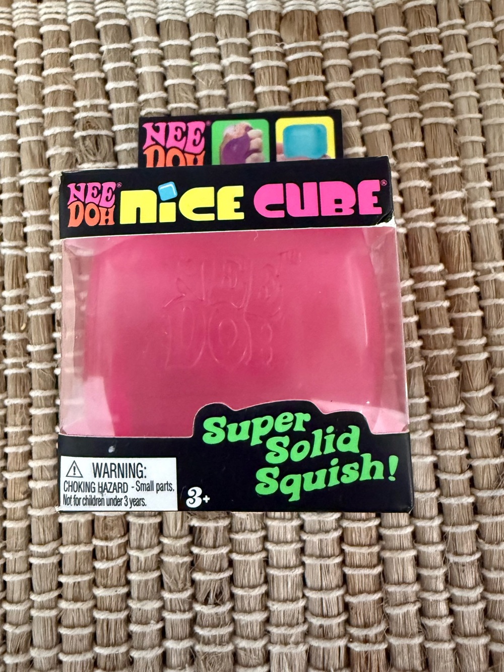 NeeDoh Nice Cube. Super Solid Squish